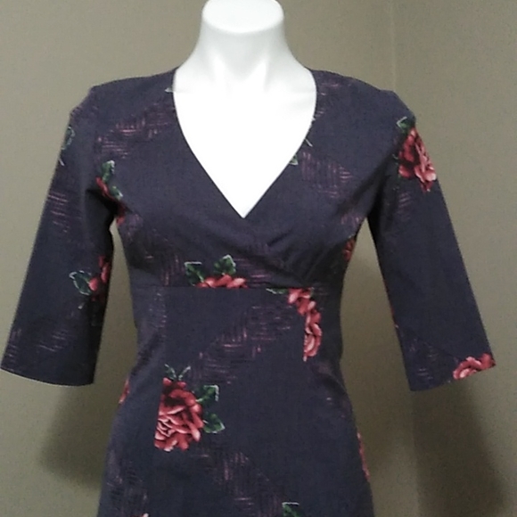 Tocca empire waist floral v-neck midi dress size 2 - Picture 2 of 11